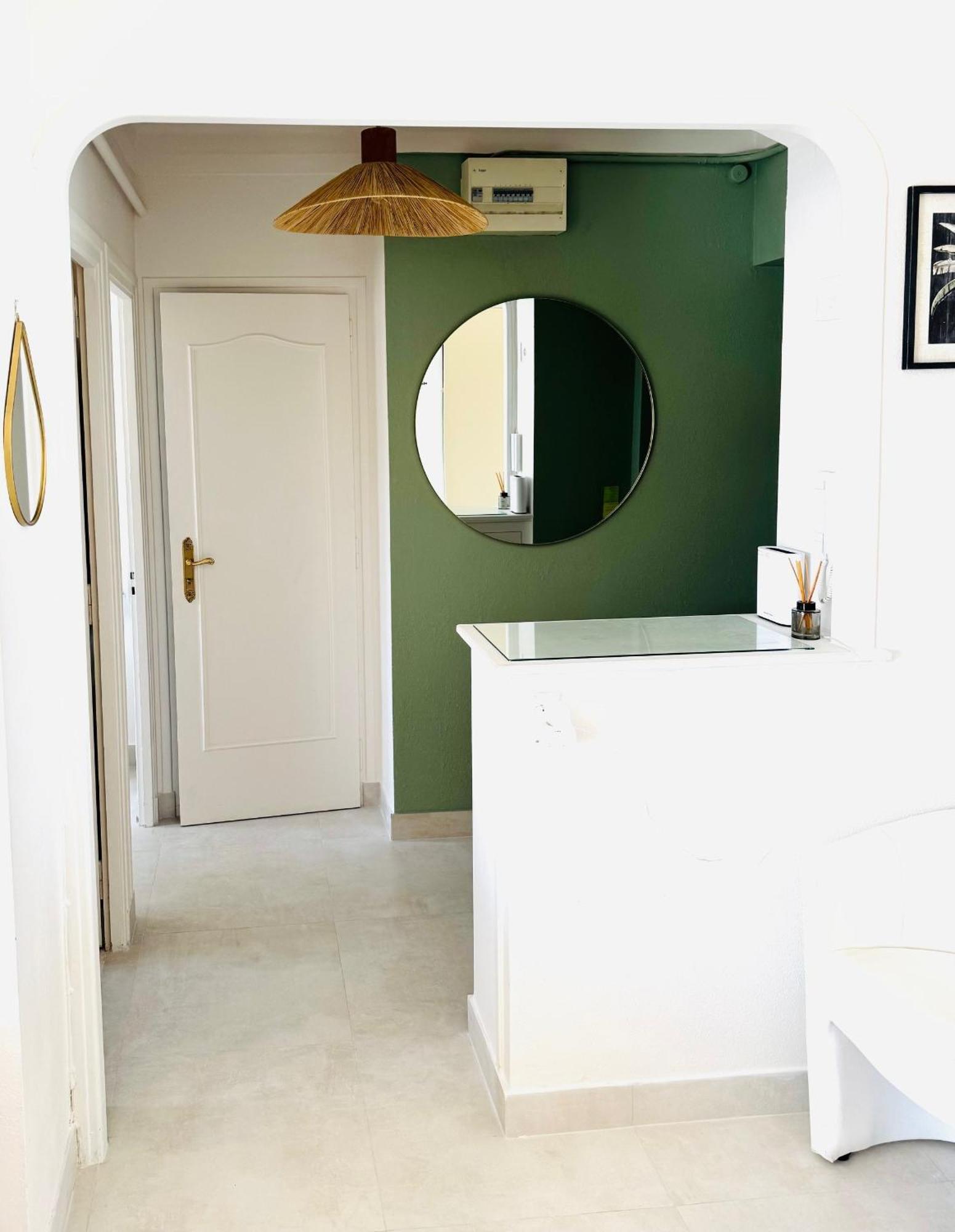Cozy Studio, Sea View, Old Town, Near Beaches 昂蒂布 外观 照片