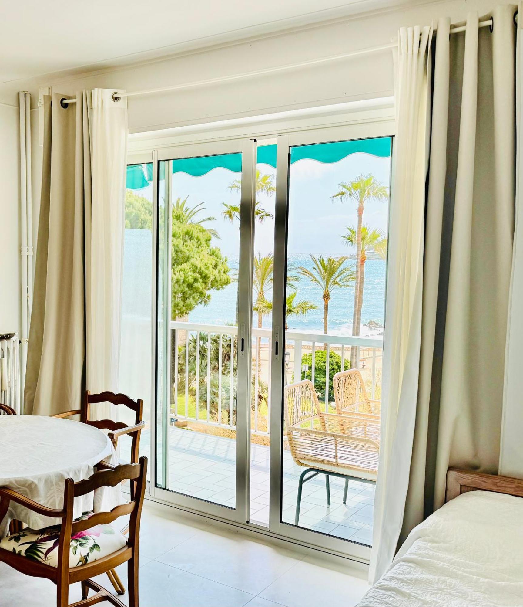 Cozy Studio, Sea View, Old Town, Near Beaches 昂蒂布 外观 照片